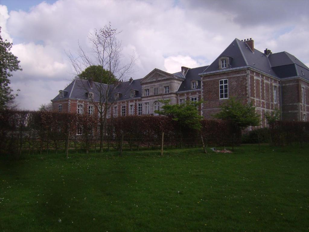 Chambres D'Hotes & Gites Du Chateau De Grand Rullecourt Exterior photo